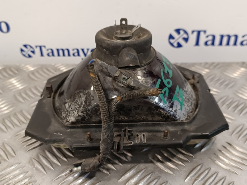 Recambio de faro izquierdo para chrysler jeep cherokee (j) 2.5 turbodiesel referencia OEM IAM 7270007  