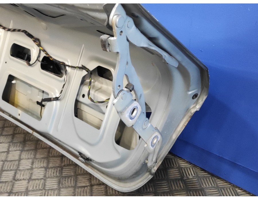 Recambio de porton trasero para bmw serie 3 berlina (e90) 2.0 16v diesel referencia OEM IAM   