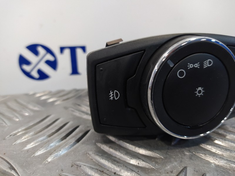 Recambio de mando luces para ford transit connect referencia OEM IAM DT1T13A024AC  