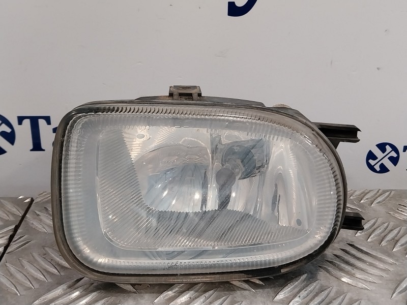 Recambio de faro antiniebla derecho para nissan almera (n16/e) referencia OEM IAM 26150BM400 23723302R 23604702