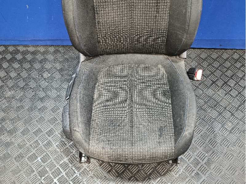 Recambio de asiento delantero derecho para peugeot 308 sw referencia OEM IAM   