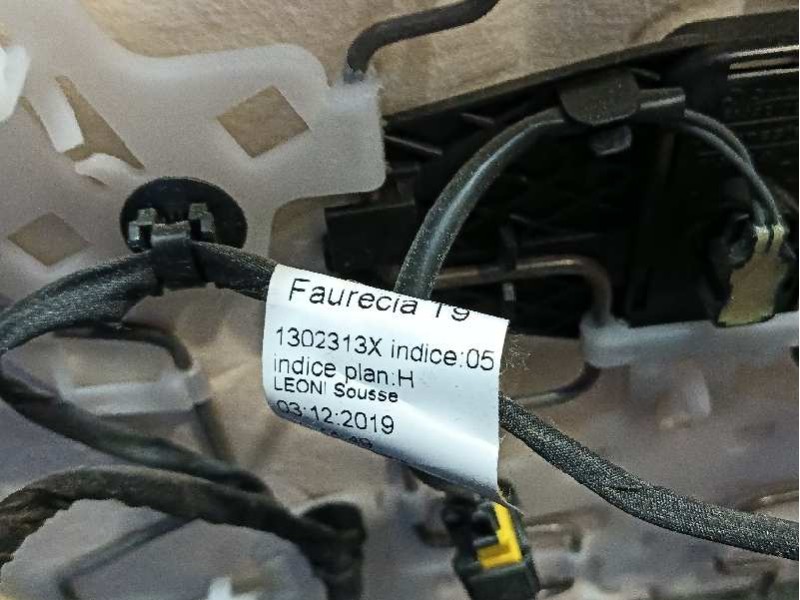Recambio de asiento delantero derecho para peugeot 308 sw referencia OEM IAM   