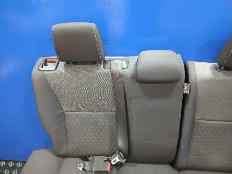 Recambio de asientos traseros para toyota yaris (xpa1f/mxph11/chxnbw) hybrid 1.5cc referencia OEM IAM   