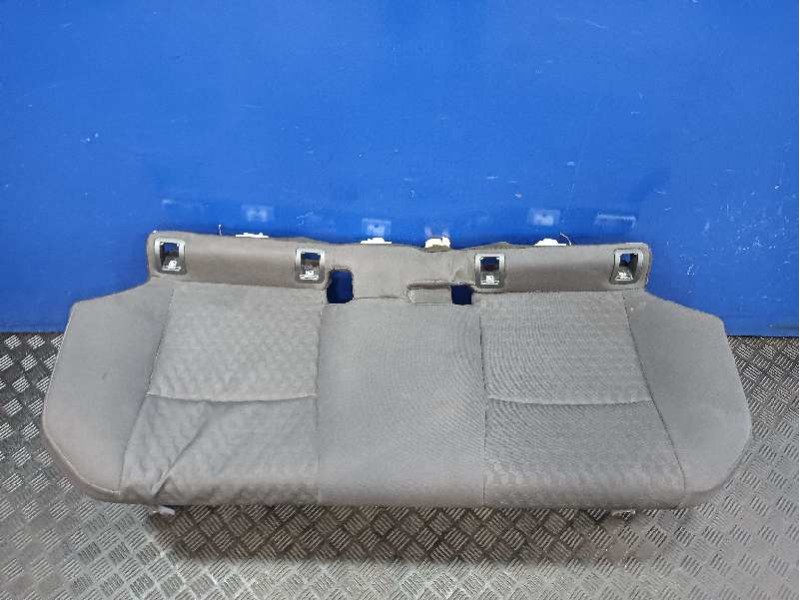 Recambio de asientos traseros para toyota yaris (xpa1f/mxph11/chxnbw) hybrid 1.5cc referencia OEM IAM   