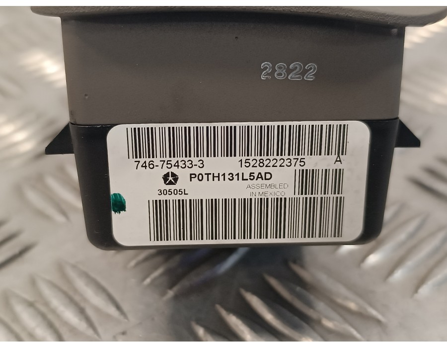 Recambio de mando luces para chrysler voyager (rg) 2.5 crd cat referencia OEM IAM P0TH131L5AD 746754333 7467461112