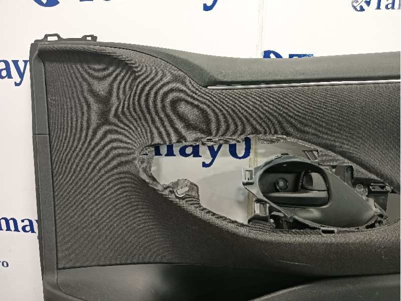 Recambio de guarnecido puerta delantera derecha para toyota yaris (xpa1f/mxph11/chxnbw) hybrid 1.5cc referencia OEM IAM 676100DU