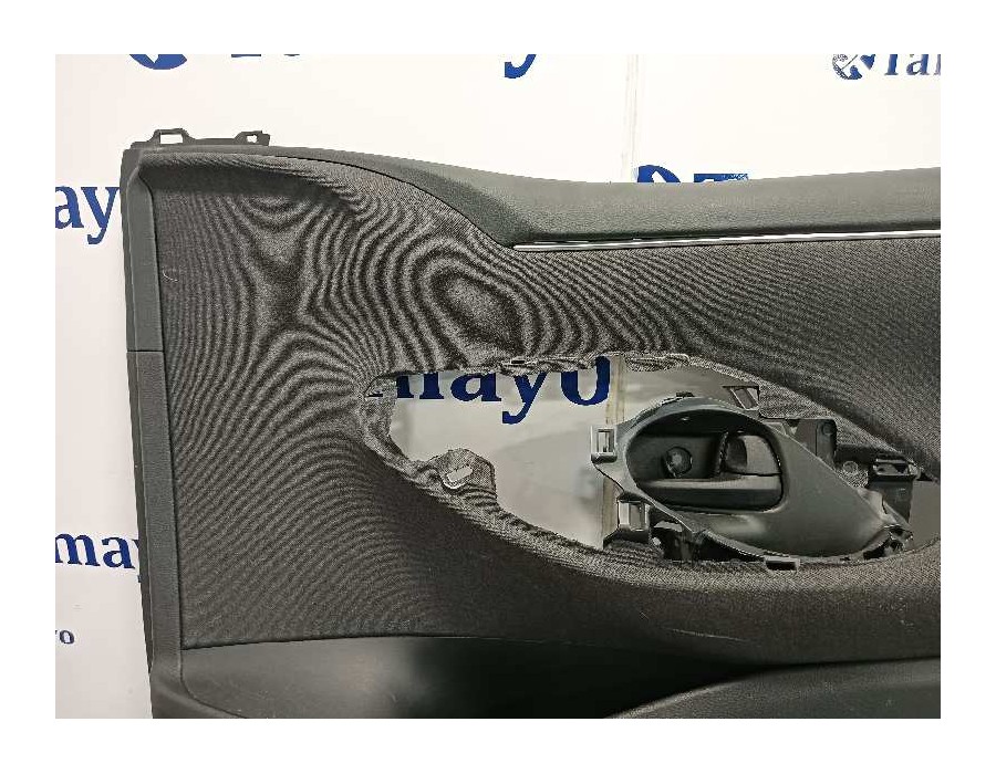 Recambio de guarnecido puerta delantera derecha para toyota yaris (xpa1f/mxph11/chxnbw) hybrid 1.5cc referencia OEM IAM 676100DU