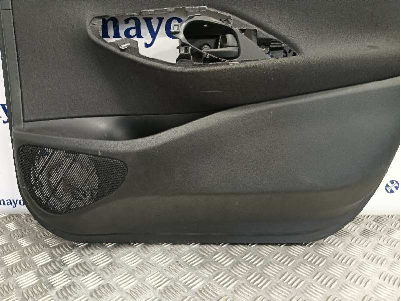 Recambio de guarnecido puerta delantera derecha para toyota yaris (xpa1f/mxph11/chxnbw) hybrid 1.5cc referencia OEM IAM 676100DU