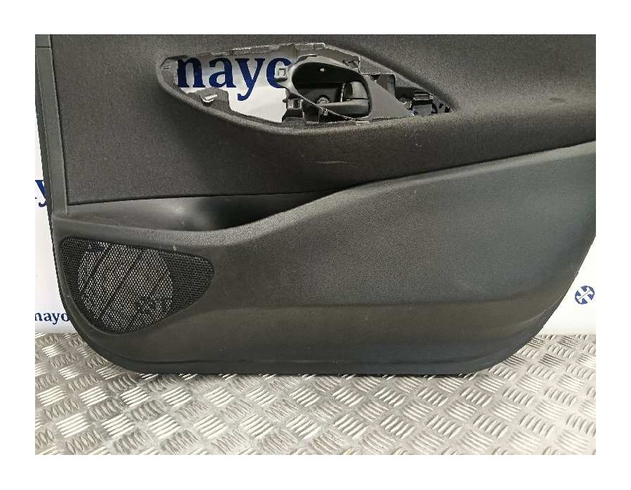 Recambio de guarnecido puerta delantera derecha para toyota yaris (xpa1f/mxph11/chxnbw) hybrid 1.5cc referencia OEM IAM 676100DU