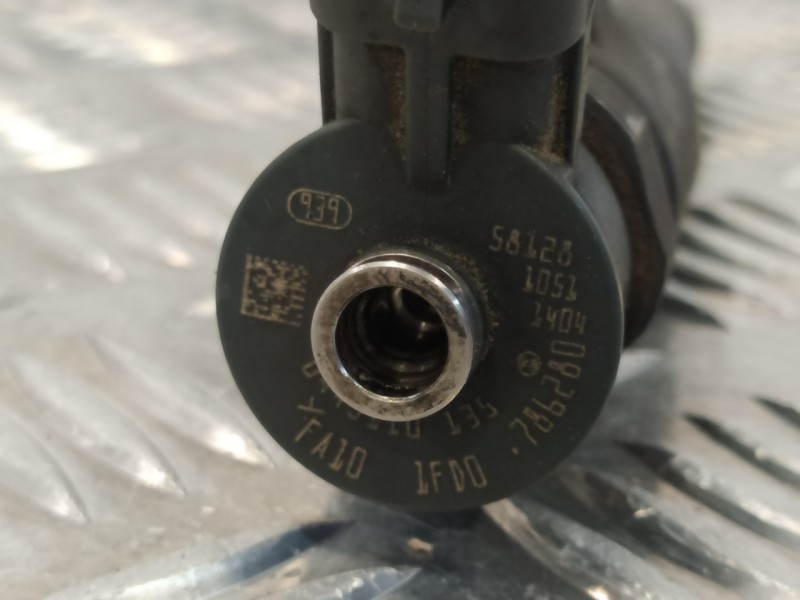 Recambio de inyector para peugeot 206 berlina 1.4 hdi referencia OEM IAM 0445110135  786280