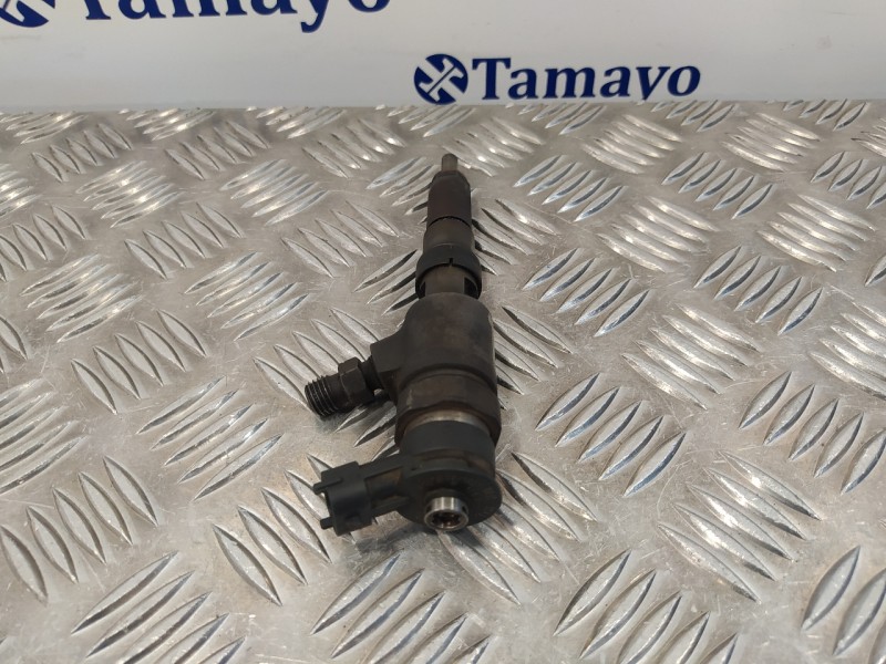 Recambio de inyector para peugeot 206 berlina 1.4 hdi referencia OEM IAM 0445110135  786280