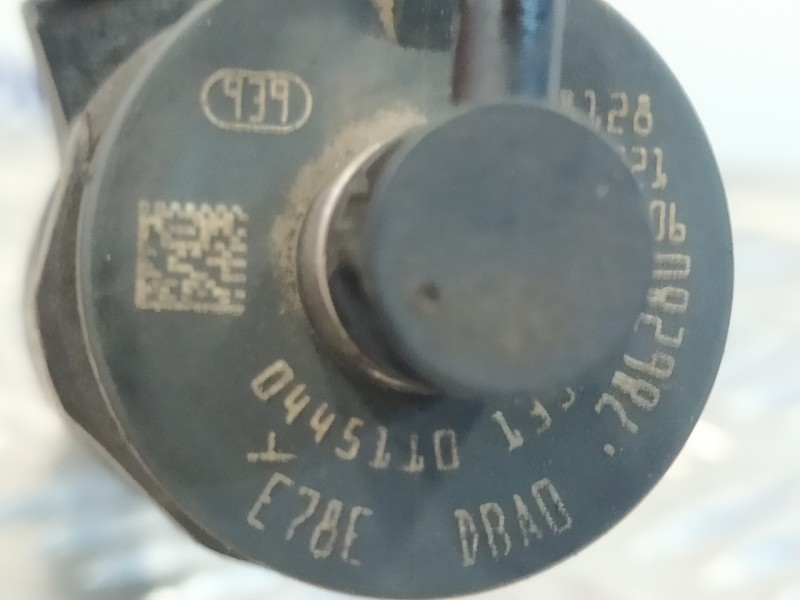 Recambio de inyector para peugeot 206 berlina 1.4 hdi referencia OEM IAM 0445110135  786280