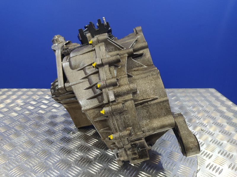 Recambio de caja cambios para volvo s40 berlina 2.0 diesel cat referencia OEM IAM B66R7002AB  
