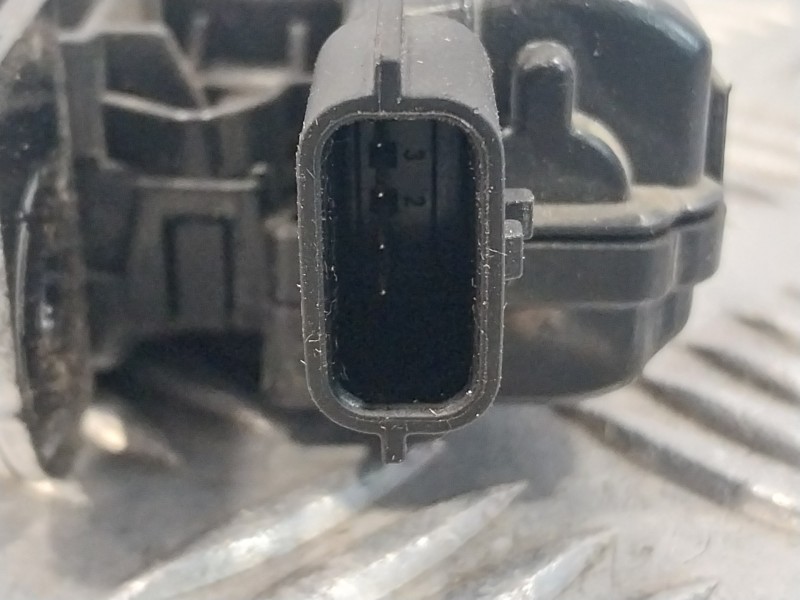 Recambio de cerradura maletero / porton para dacia duster referencia OEM IAM 905030010R  40507163