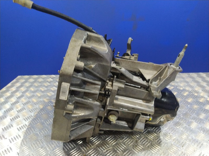 Recambio de caja cambios para dacia logan 1.5 dci diesel cat referencia OEM IAM JR5147  