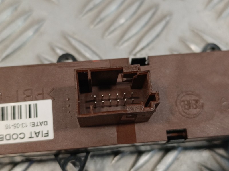 Recambio de warning para peugeot boxer furgón 2.2 hdi fap cat referencia OEM IAM 7355861650  