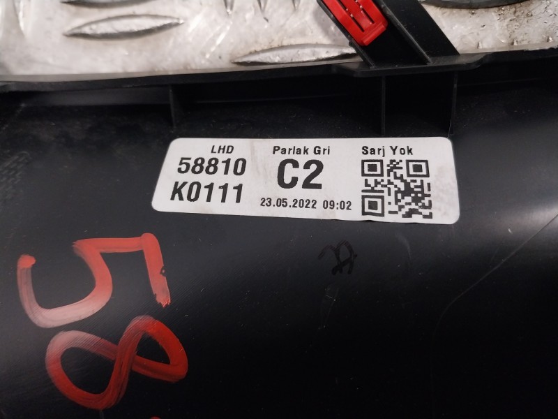 Recambio de moldura para toyota yaris (xpa1f/mxph11/chxnbw) hybrid 1.5cc referencia OEM IAM 58816K0031  