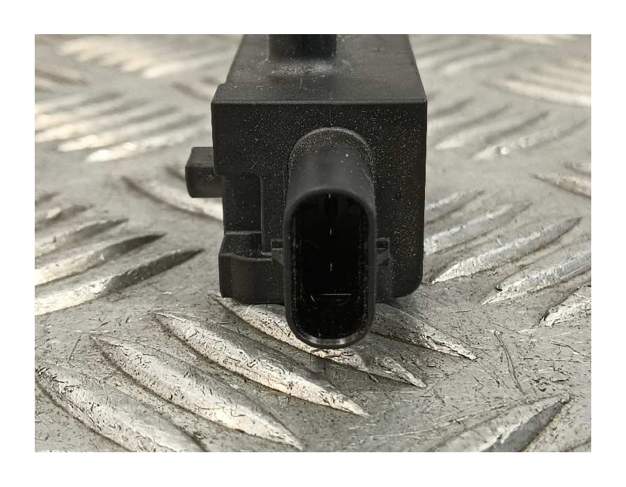 Recambio de sensor presion para skoda octavia lim. (5e3) referencia OEM IAM 04L906051F  