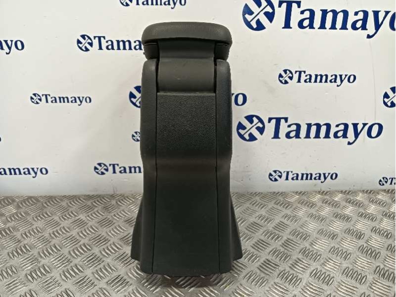 Recambio de apoyabrazos central para toyota yaris (xpa1f/mxph11/chxnbw) hybrid 1.5cc referencia OEM IAM 58901K0020  