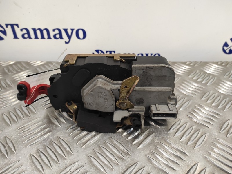 Recambio de cerradura puerta trasera derecha para citroën xsara berlina 2.0 hdi referencia OEM IAM   