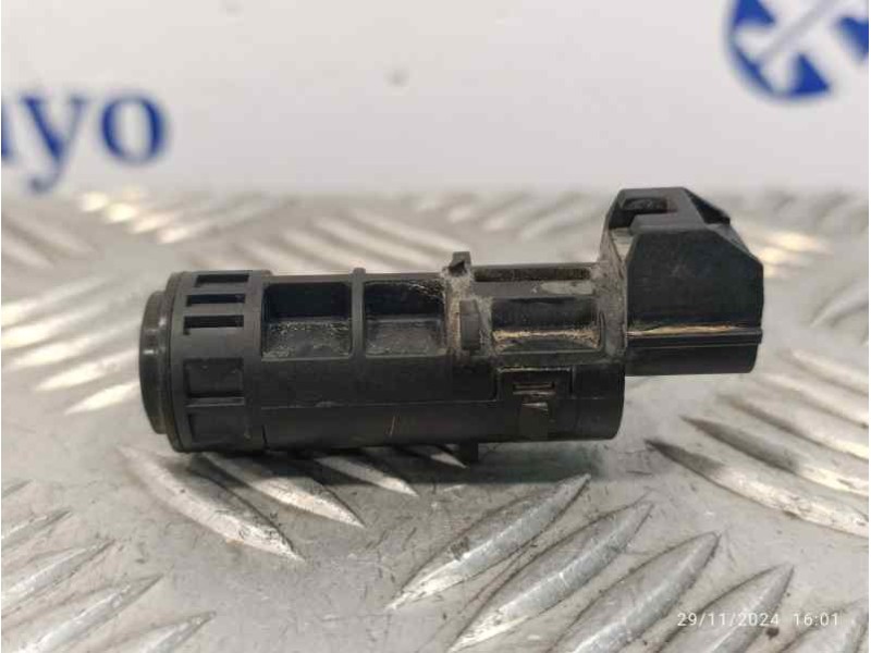 Recambio de sensor aparcamiento trasero para kia cee´d 1.6 crdi cat referencia OEM IAM 957001H500  