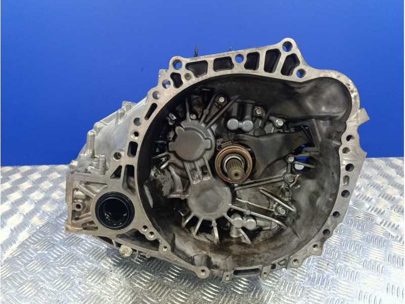 Recambio de caja cambios para toyota avensis (t27) 2.0 d-4d cat referencia OEM IAM   