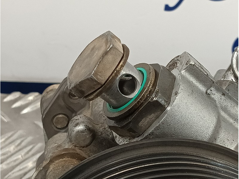 Recambio de bomba direccion para land rover range rover (lm) 3.6 td v8 referencia OEM IAM 7696974131  7H423A696AA