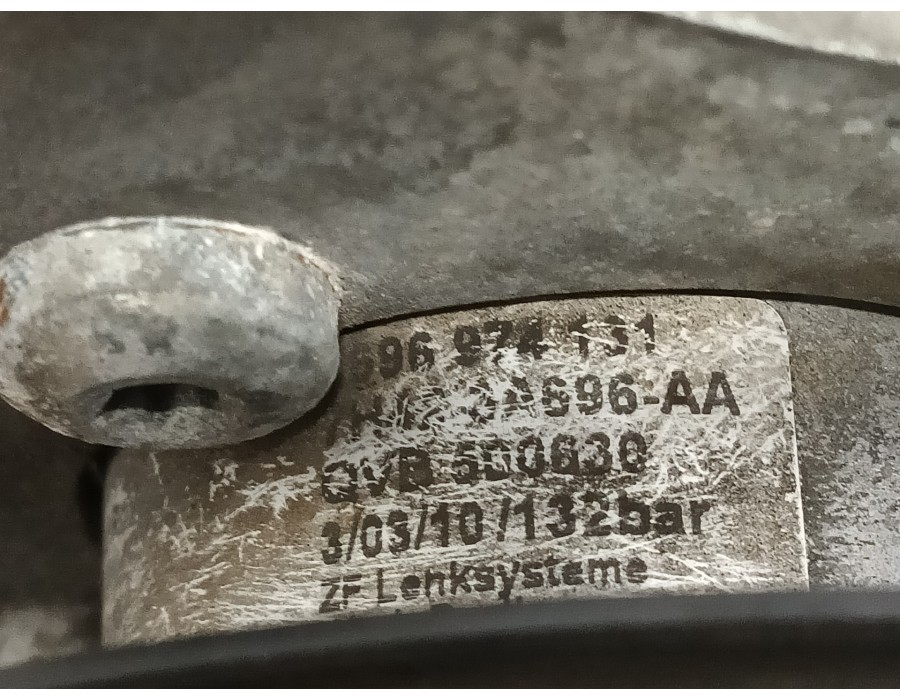 Recambio de bomba direccion para land rover range rover (lm) 3.6 td v8 referencia OEM IAM 7696974131  7H423A696AA