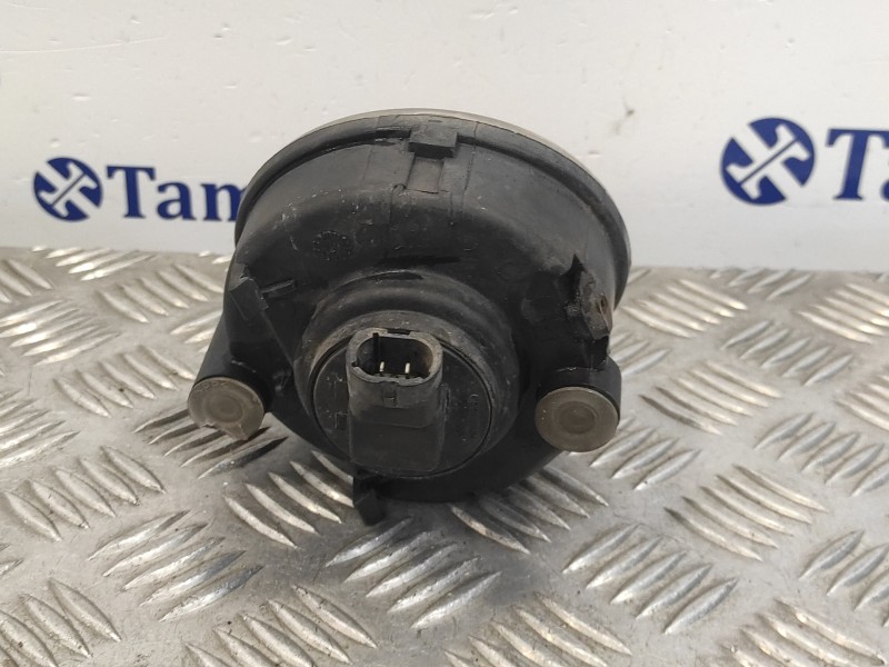 Recambio de faro antiniebla derecho para renault clio iii 1.5 dci diesel referencia OEM IAM 7700420127  67736901