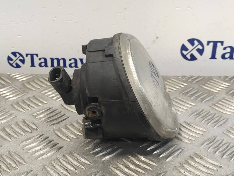 Recambio de faro antiniebla derecho para renault clio iii 1.5 dci diesel referencia OEM IAM 7700420127  67736901