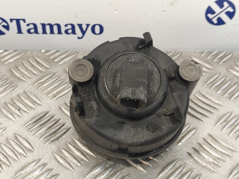 Recambio de faro antiniebla derecho para renault clio iii 1.5 dci diesel referencia OEM IAM 7700420127  67736901