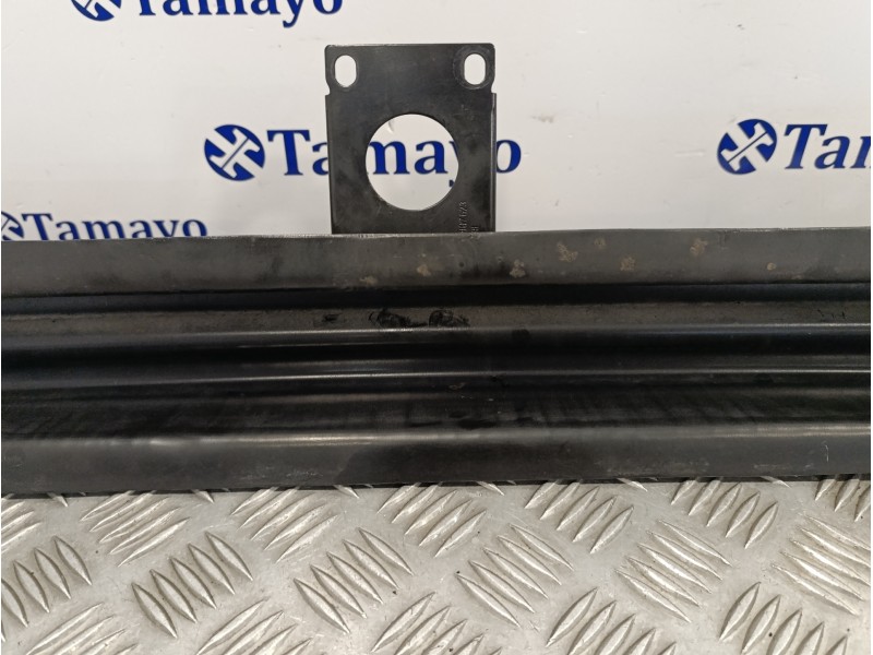 Recambio de refuerzo paragolpes delantero para mercedes-benz clase b (w245) 2.0 cdi cat referencia OEM IAM   