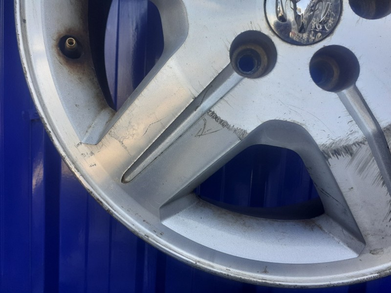 Recambio de llanta para dodge caliber 2.2 crd cat referencia OEM IAM 05191765AB  5191765AB