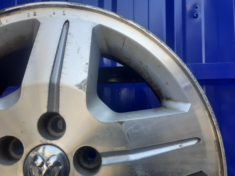 Recambio de llanta para dodge caliber 2.2 crd cat referencia OEM IAM 05191765AB  5191765AB