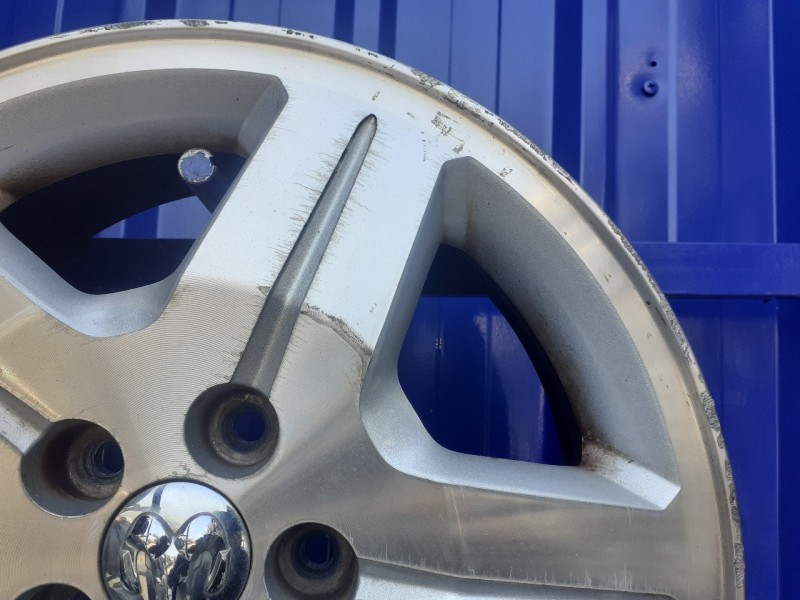 Recambio de llanta para dodge caliber 2.2 crd cat referencia OEM IAM 05191765AB  5191765AB