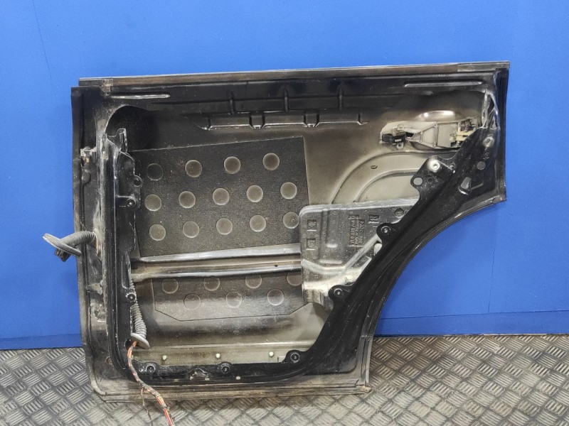 Recambio de puerta trasera derecha para volkswagen touareg (7la) referencia OEM IAM   