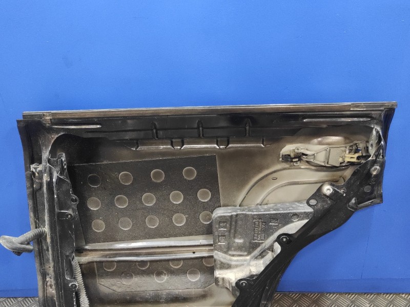 Recambio de puerta trasera derecha para volkswagen touareg (7la) referencia OEM IAM   