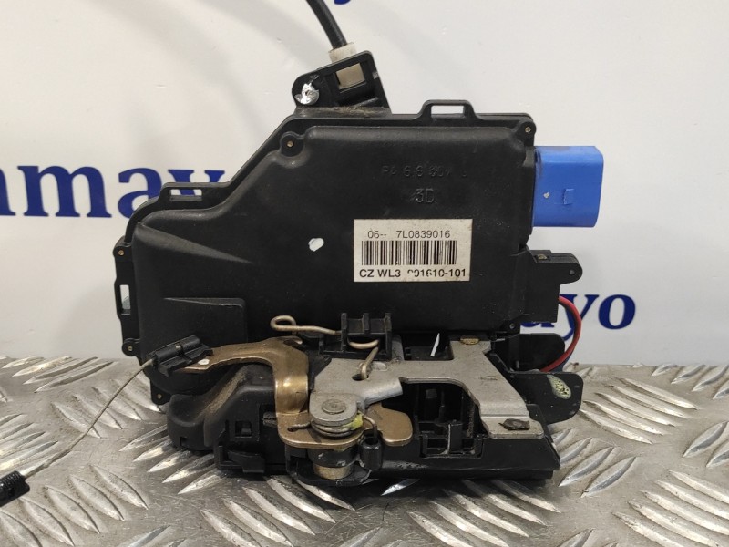 Recambio de cerradura puerta trasera derecha para volkswagen touareg (7la) referencia OEM IAM 7L0839016  