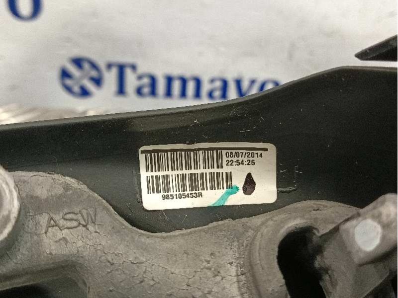 Recambio de volante para renault captur referencia OEM IAM 985105453R  