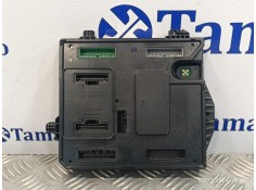 Recambio de caja reles / fusibles para renault megane iii berlina 5 p 1.5 dci diesel fap referencia OEM IAM 284B17288R  S1800985