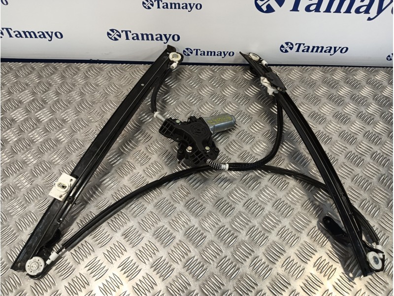 Recambio de elevalunas delantero derecho para chrysler grand voyager 3.3 referencia OEM IAM AY262100  