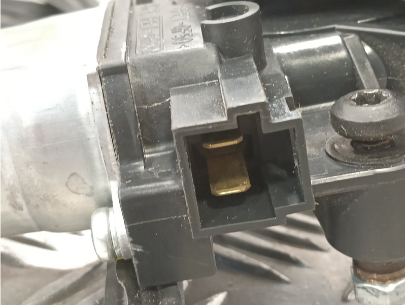 Recambio de elevalunas delantero derecho para chrysler grand voyager 3.3 referencia OEM IAM AY262100  