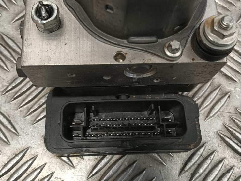 Recambio de abs para nissan nv 200 (m20) referencia OEM IAM 47660VK60A 47660VK60A 0265956531