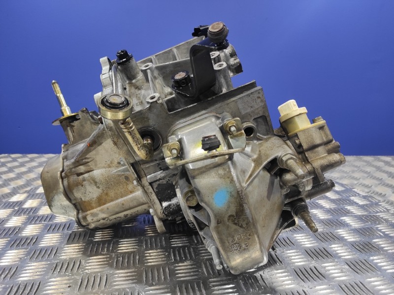 Recambio de caja cambios para peugeot partner (s1) 1.9 diesel referencia OEM IAM 20TE49  