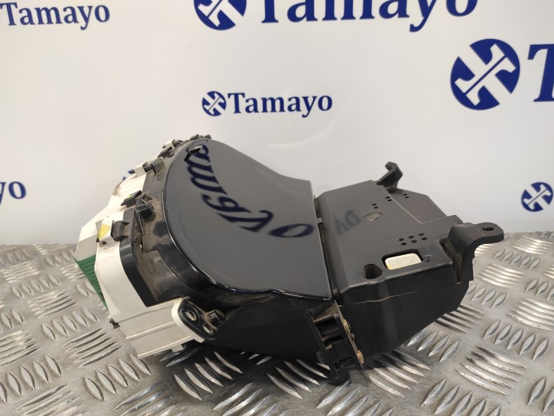 Recambio de cuadro instrumentos para toyota yaris referencia OEM IAM 8380052640 7508380052640 4573000961