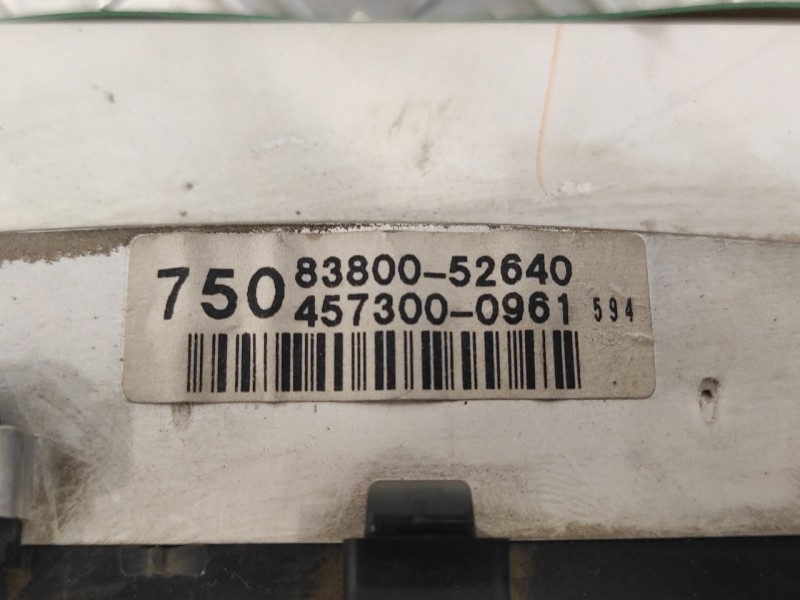 Recambio de cuadro instrumentos para toyota yaris referencia OEM IAM 8380052640 7508380052640 4573000961