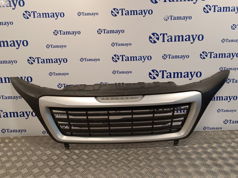 Recambio de rejilla delantera para peugeot boxer furgón 2.2 hdi fap cat referencia OEM IAM 1314847070  