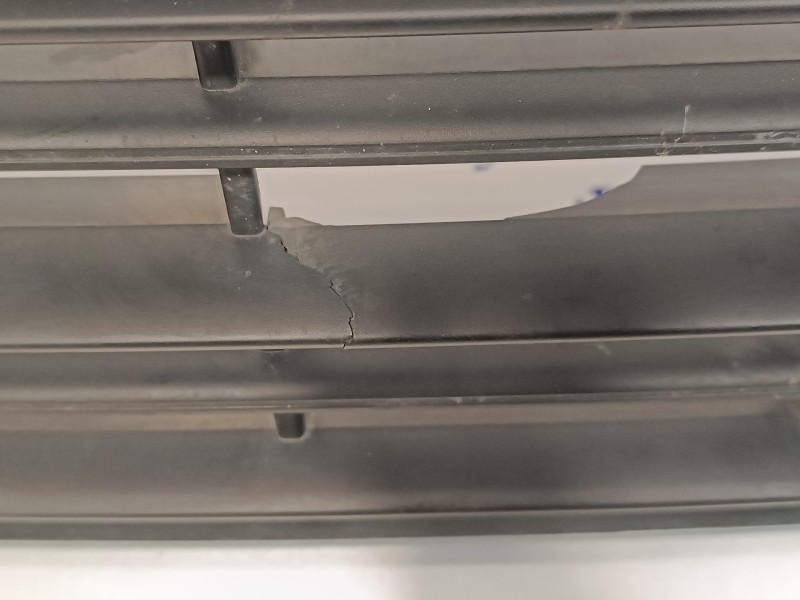 Recambio de rejilla delantera para peugeot boxer furgón 2.2 hdi fap cat referencia OEM IAM 1314847070  