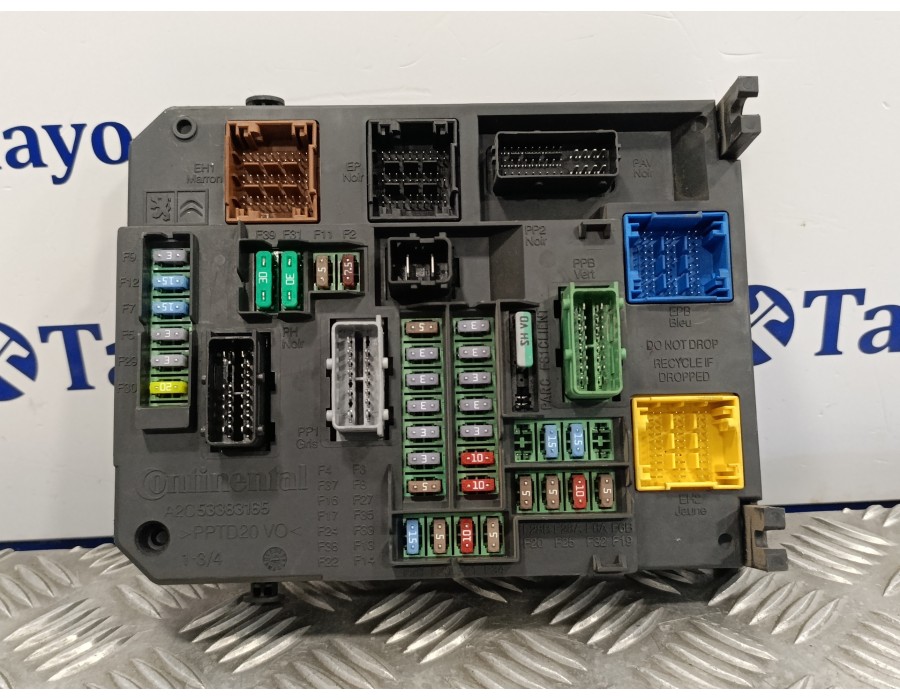 Recambio de caja reles / fusibles para peugeot 308 1.6 blue-hdi fap referencia OEM IAM 980668788001 BSIQ0301 A2C38848600