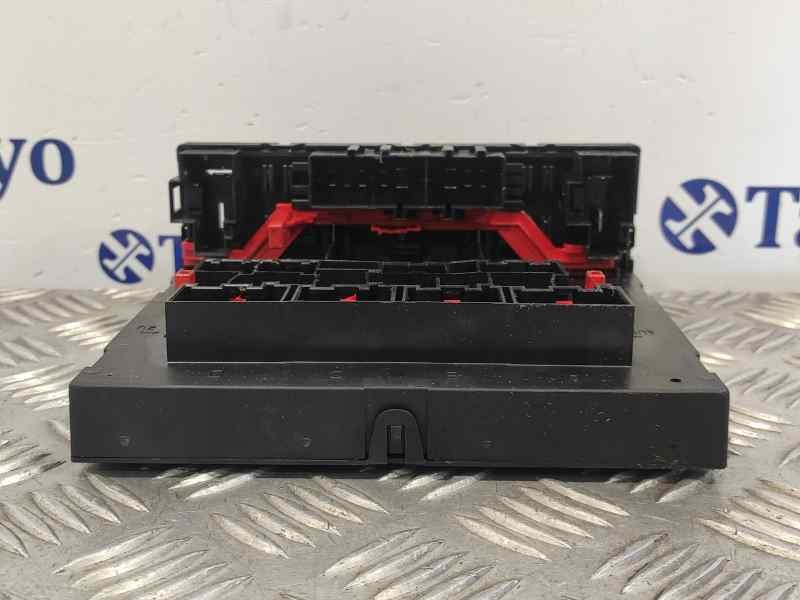 Recambio de caja reles / fusibles para volkswagen golf v berlina (1k1) 1.9 tdi referencia OEM IAM 1K0937049L  